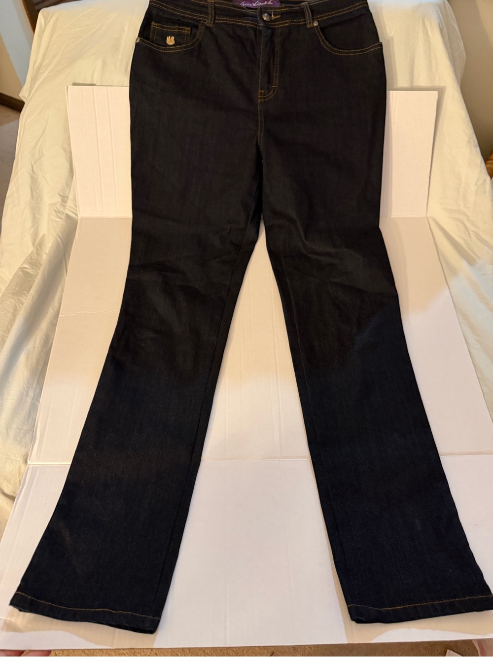 #206 Gloria Vanderbilt Dark Blue Straight Leg Jeans